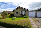 2 bedroom semi-detached bungalow for sale in Oakleigh Avenue, Clayton, Bradford