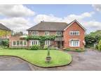 Hitchen Hatch Lane, Sevenoaks, Kent. 4 bed detached house for sale - £