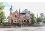 Heaton Moor Road, Stockport, Greater. 2 bed flat to rent - £1,250 pcm (£288