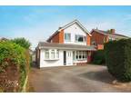 3 bedroom detached house for sale in Clifton Avenue, Tamworth, B79