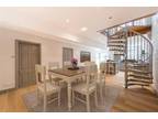 Holland Park Mews, London, W11 3 bed mews to rent - £5,850 pcm (£1,350 pw)