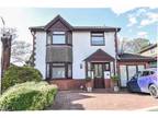 Newnham Crescent, Sketty, Swansea, SA2 3 bed detached house -