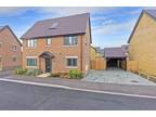Fair Lake View, Sittingbourne, ME10 3 bed detached house for sale -