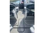 2022 Manitou 23 LX SRW SHP Boat for Sale