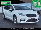 Used 2023 Chrysler Pacifica Touring L