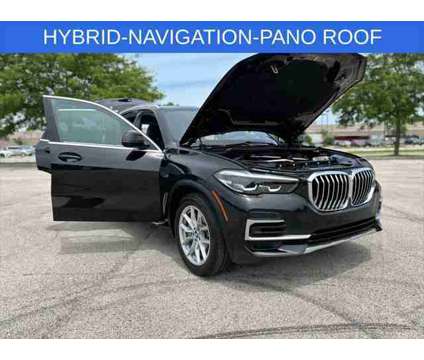 2023 BMW X5 xDrive45e is a Black 2023 BMW X5 3.0si SUV in Lincolnwood IL