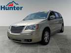 2010 Chrysler Town and Country New Limited