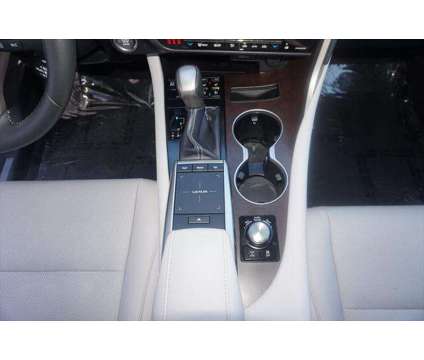 2022 Lexus RX 350 350 is a White 2022 Lexus rx 350 SUV in White Plains NY