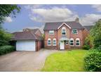 4 bedroom detached house for sale in Malvern Road, Bromsgrove, Worcestershire
