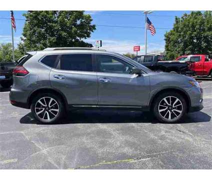 2020 Nissan Rogue SL is a 2020 Nissan Rogue SL SUV in Neenah WI