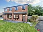 3 bedroom end of terrace house for sale in Fitzwilliam Close, Cross Inn