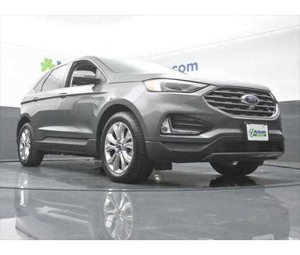 2022 Ford Edge Titanium is a Grey 2022 Ford Edge Titanium SUV in Dubuque IA