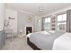 High Street, Broadstairs, Kent 2 bed maisonette for sale -