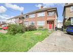 3 bedroom semi-detached house for sale in Fairfield Rise, Billericay, CM12