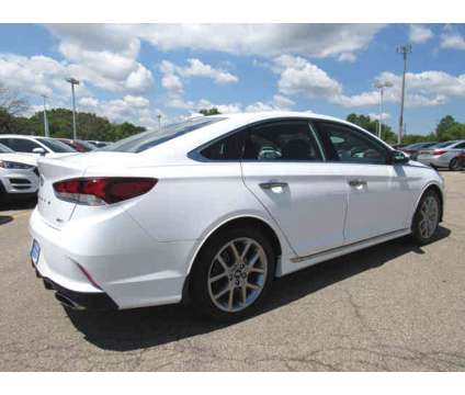 2018 Hyundai Sonata Limited 2.0T is a White 2018 Hyundai Sonata Limited Car for Sale in Milwaukee WI