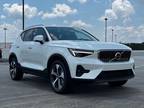 2025 Volvo XC40 B5 Plus Bright Theme