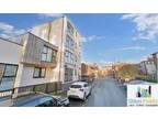 Clifton Road, Prestwich M25 2 bed apartment to rent - £950 pcm (£219 pw)