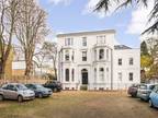 2 bedroom property to let in Cambridge Park, East Twickenham, TW1 - £2,400 pcm