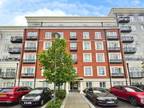 Aviation Drive, London 1 bed flat for sale -