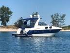 2006 Cruisers Yachts 370 EXPRESS Boat for Sale