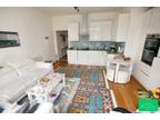 Grove Avenue, London, N3 2 bed apartment for sale -
