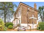 2 bed flat for sale in Southend Crescent, SE9, London