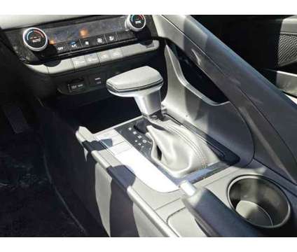 2024 Hyundai Elantra SEL is a Grey 2024 Hyundai Elantra Sedan in Apache Junction AZ