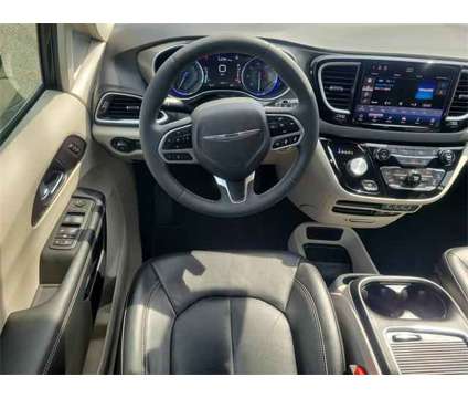 2022 Chrysler Pacifica Touring L is a Black 2022 Chrysler Pacifica Touring Van in Annapolis MD