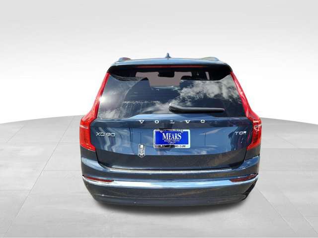 2025 Volvo XC90 Plug-In Hybrid Core