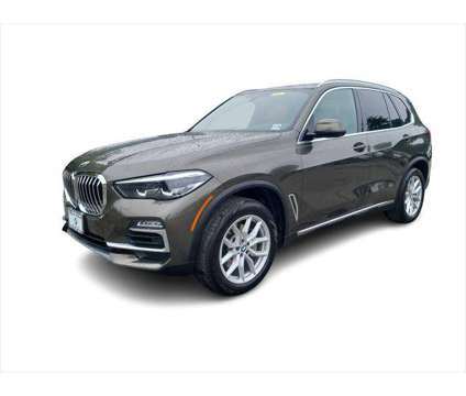 2021 BMW X5 xDrive40i is a Green 2021 BMW X5 4.6is SUV in Morristown NJ