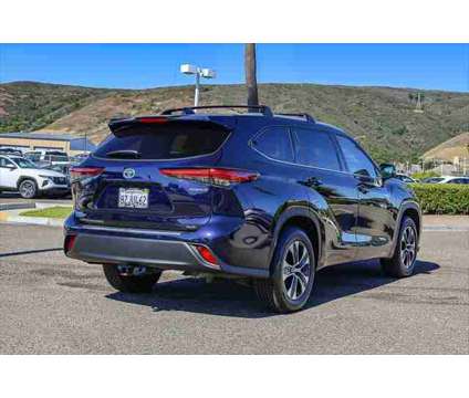 2022 Toyota Highlander Hybrid XLE is a 2022 Toyota Highlander Hybrid in San Luis Obispo CA