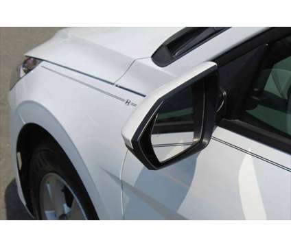 2023 Hyundai Elantra SE is a White 2023 Hyundai Elantra SE Sedan in Chantilly VA
