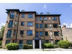 Silver Crescent, London W4 2 bed flat for sale -