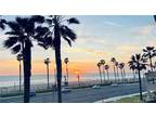 Condominium - Huntington Beach, CA 1516 Pacific Coast Hwy #304
