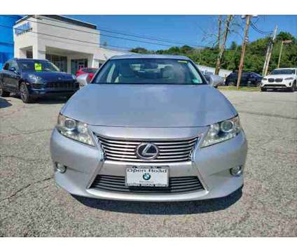 2013 Lexus ES 350 4dr Sdn is a Silver 2013 Lexus es 350 Sedan in Newton NJ