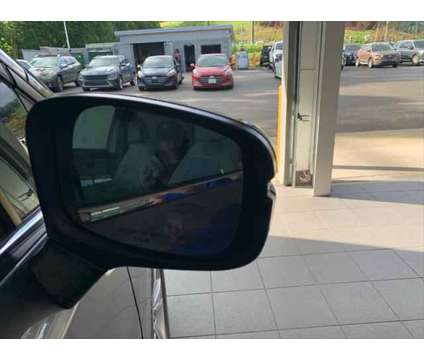 2019 Honda Odyssey EX-L is a Grey 2019 Honda Odyssey EX Van in Bridgeport WV