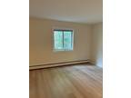 W Park Ave Apt,libertyville, Flat For Rent