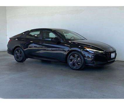 2022 Hyundai Elantra SEL is a Black 2022 Hyundai Elantra Sedan in Riverside CA