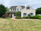 Woodland Ave, Manorville, Home For Sale