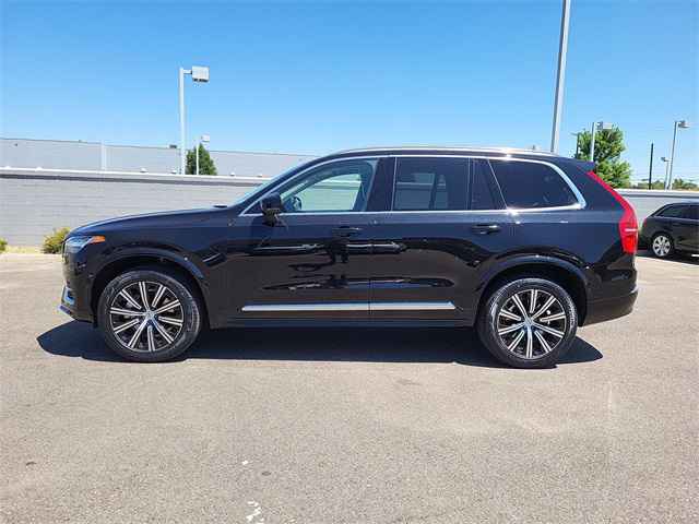 2024 Volvo XC90 B6 Plus Bright Theme