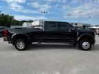 2023 Ford Super Duty F-450 DRW 4WD Lariat Crew Cab