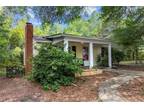 490 W NEW HAMPSHIRE AVE, SOUTHERN PINES, NC 28387 Single Family Residence For