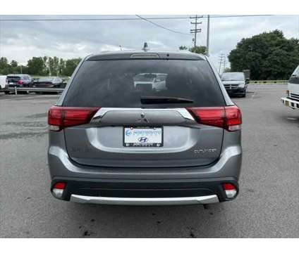 2018 Mitsubishi Outlander ES is a Grey 2018 Mitsubishi Outlander ES SUV in Utica NY