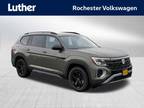 2024 Volkswagen Atlas Green