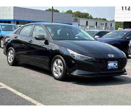 2021 Hyundai Elantra SE is a Black 2021 Hyundai Elantra SE Sedan in Medford NY