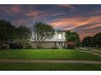 Single Family Residence, Traditional - Richardson, TX 421 Forest Grove Dr
