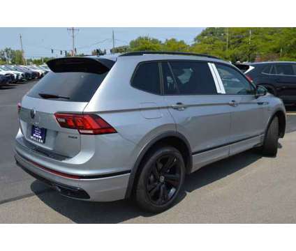 2024 Volkswagen Tiguan 2.0T SE R-Line Black is a Silver 2024 Volkswagen Tiguan 2.0T SUV in Highland Park IL