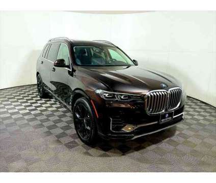 2022 BMW X7 xDrive40i is a Brown 2022 SUV in Freeport NY