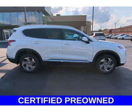 2022 Hyundai Santa Fe SEL is a White 2022 Hyundai Santa Fe SE SUV in Highland IN