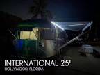 Airstream International 25FB Twin Travel Trailer 2022